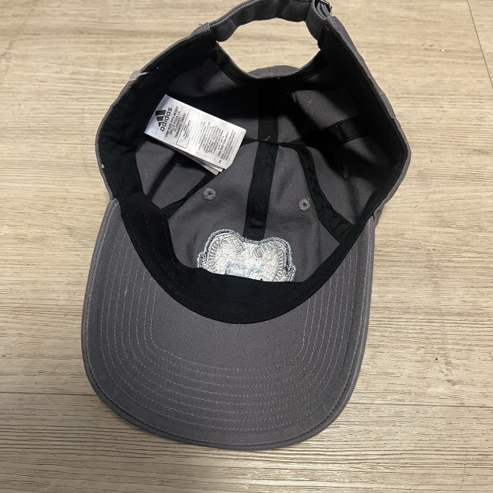Tufts University Jumbos Adidas Gray Adjustable Hat NWT OSFM NCAA Boston BU BC NE - Picture 7 of 7
